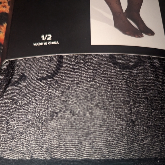 Torrid Allover Heart Tights Size: 1/2 = 14-20 - Picture 4 of 8